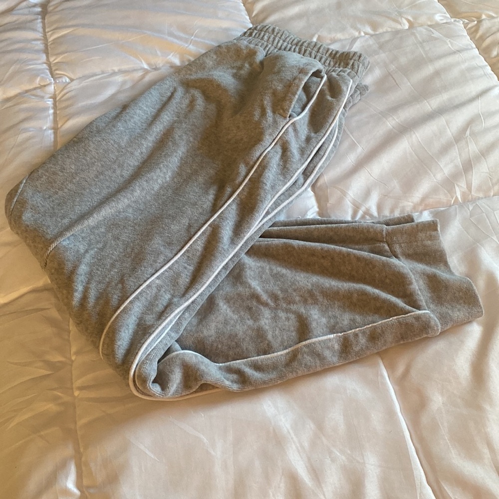 Women’s Size Large Garage Joggers